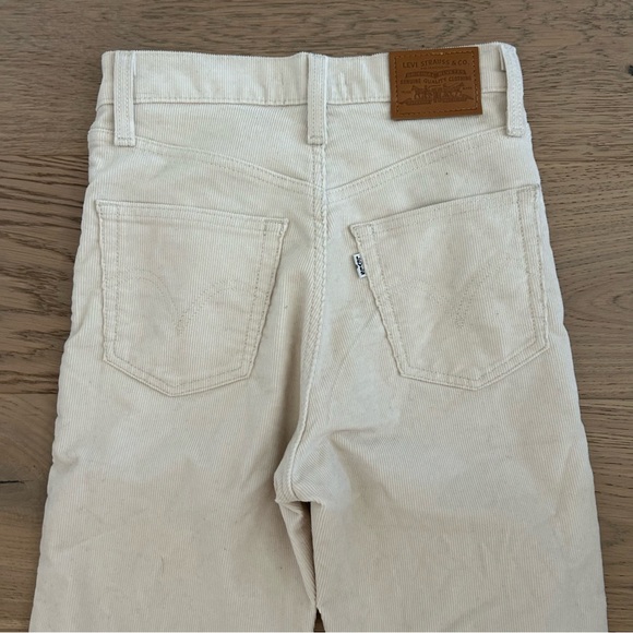 Levi’s Rib Cage Crop Boot Cut Jeans Cream Cordorouy - Picture 8 of 9